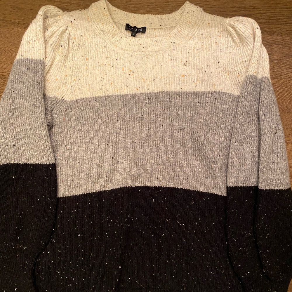 1.State Woman’s Sweater - Size M